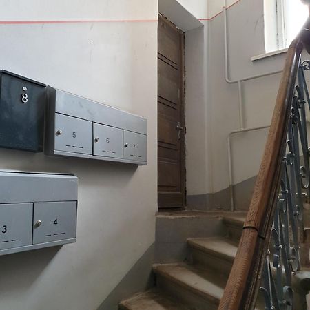 Low Ceiling Apartment ريغا المظهر الخارجي الصورة