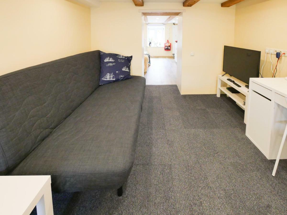 Low Ceiling Apartment ريغا المظهر الخارجي الصورة