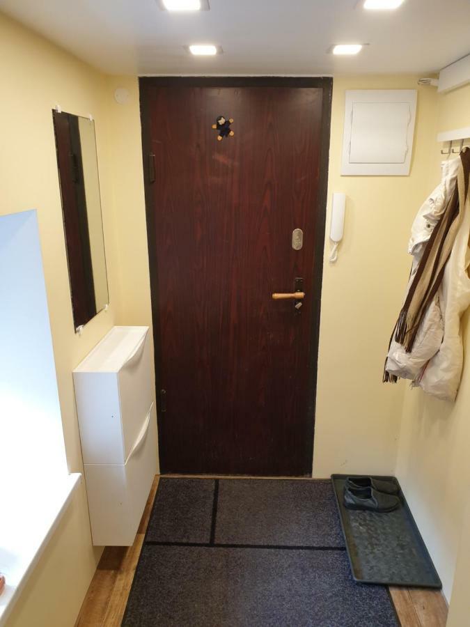 Low Ceiling Apartment ريغا المظهر الخارجي الصورة
